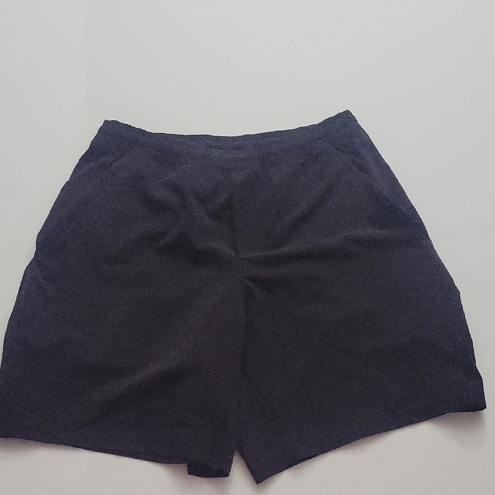 Lululemon Mens Bowline Shorts Medium Black Like New 7" Inseam - Picture 2 of 6